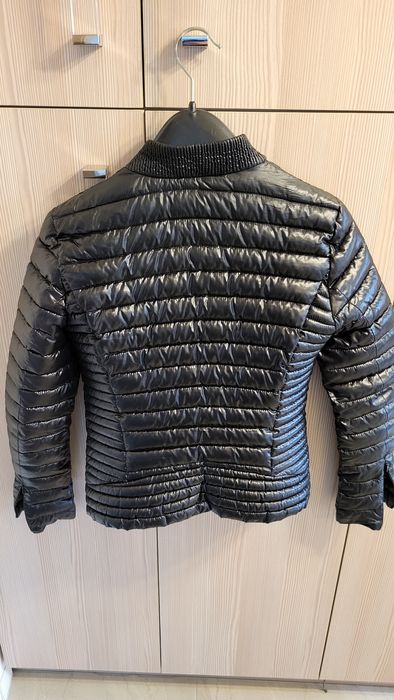 Kurtka Guess czarna pikowana rozmiar S