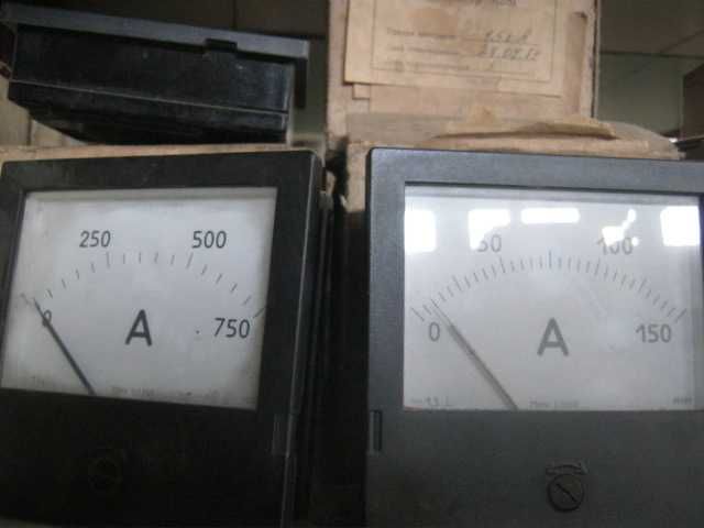 Амперметр М381 щитовий.