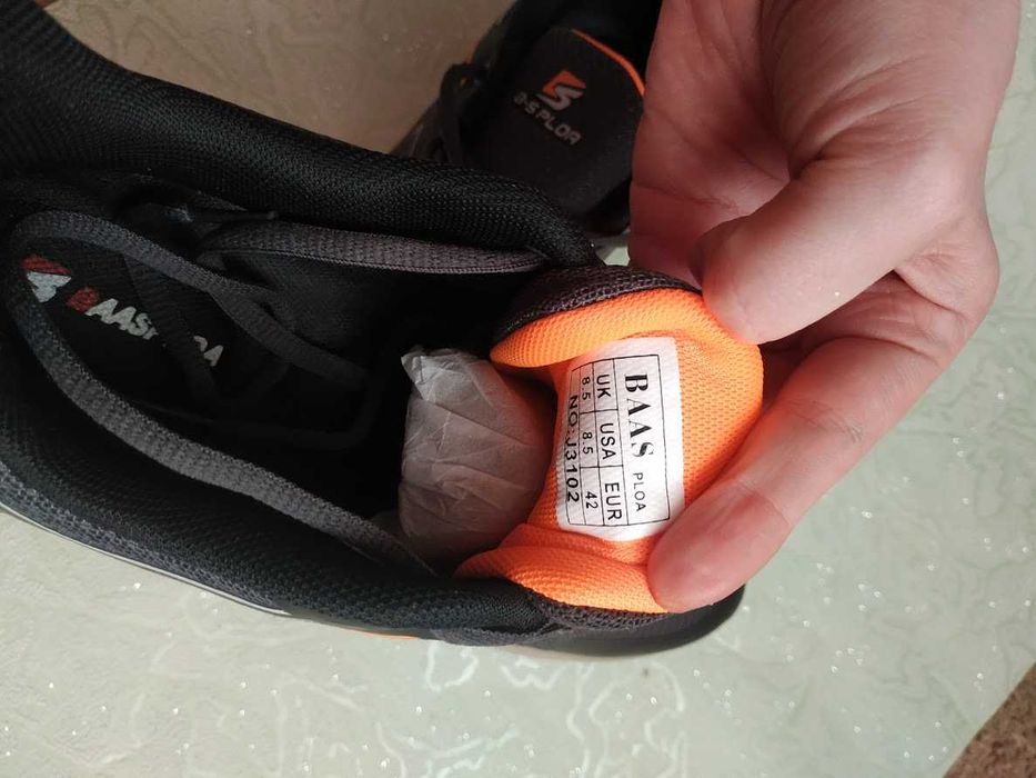 Нові чоловічі кросівки Baas ploa baasploa легкі 41-42