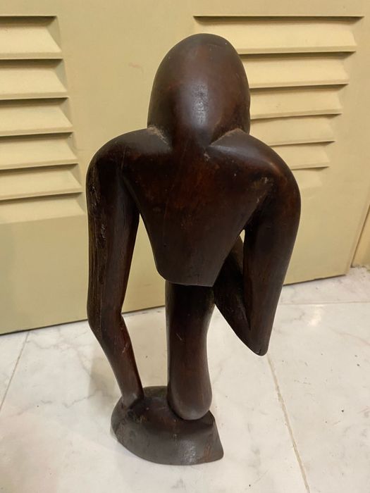 Decoraçao em madeira maciça