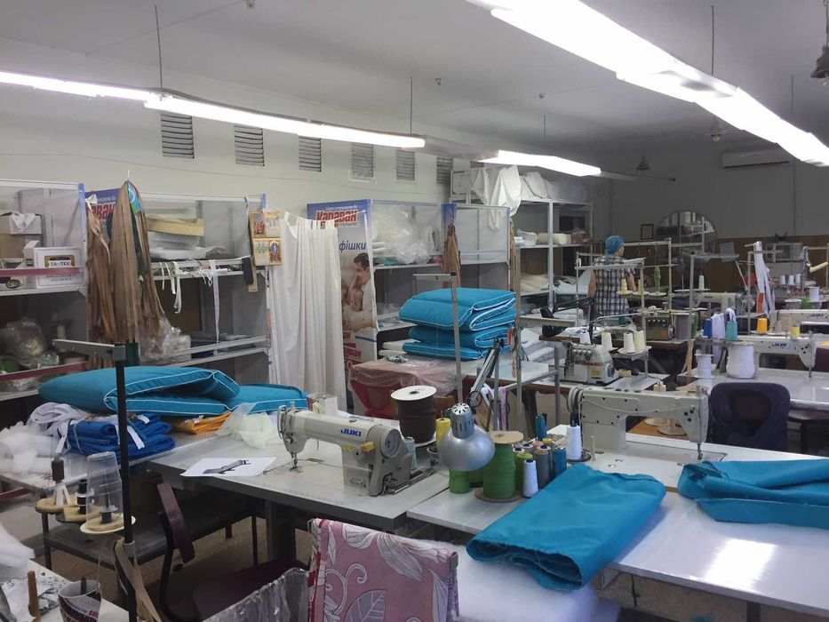 Швейний цех візьме замовлення на пошиття Дарницька площа