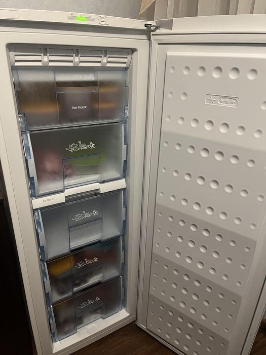 Морозильна камера Beko