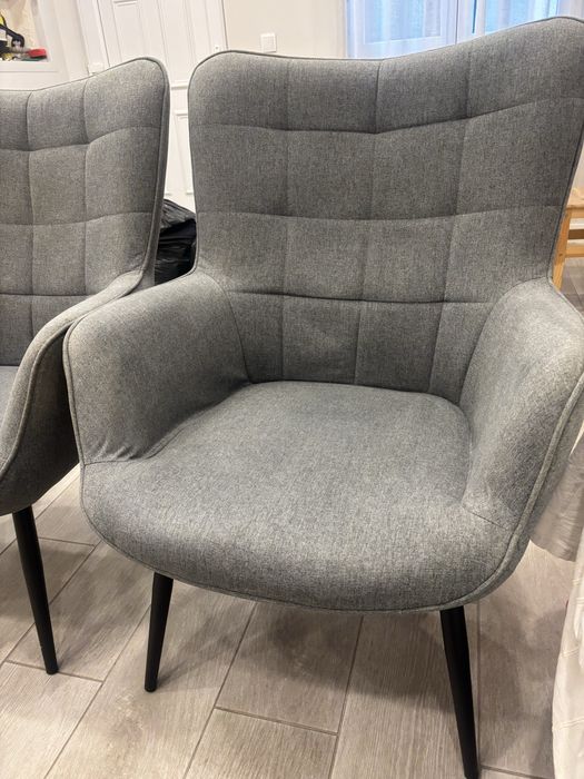 2 cadeiroes cinza jysk