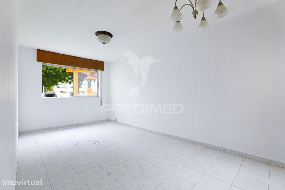 Apartamento T2 na Rua António Aleixo - Quinta do Rouxinol - Miratej...