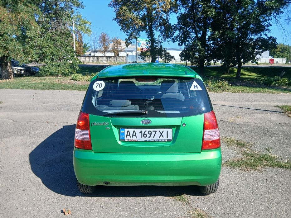 автомобіль Кіа Піканто