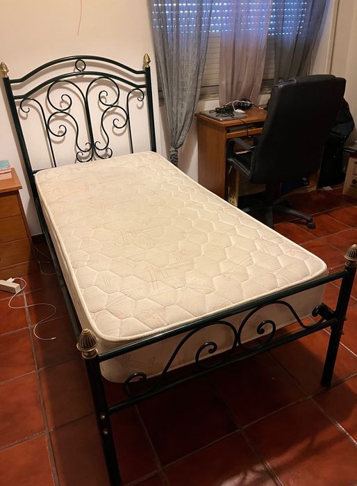 Cama de Ferro - solteiro
