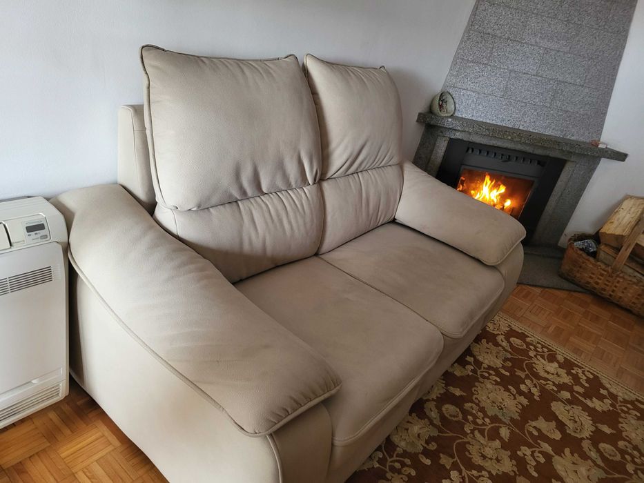 Sofá 2 lugares semi-novo