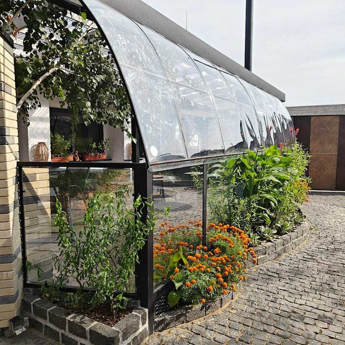 Апартаменти "LOFT" з терасою для відпочинку в Сарнах, подобова оренда