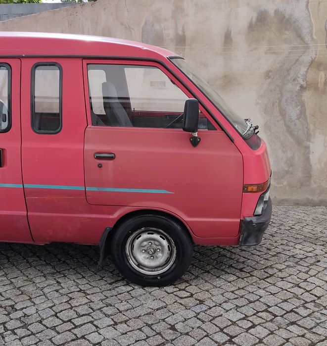 Nissan Vanette 6 lugares