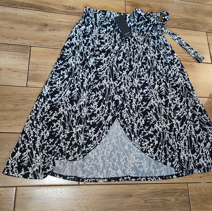 Spódnica czarno-biała Reserved