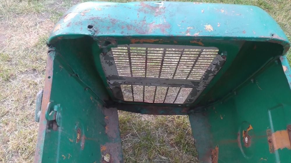 Maska grill atrapa ursus C-360 przód zamek