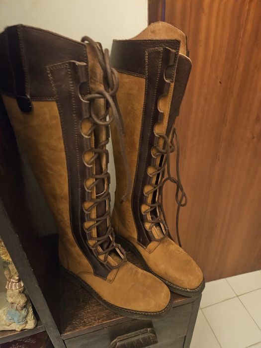 Botas de cano alto tam. 37