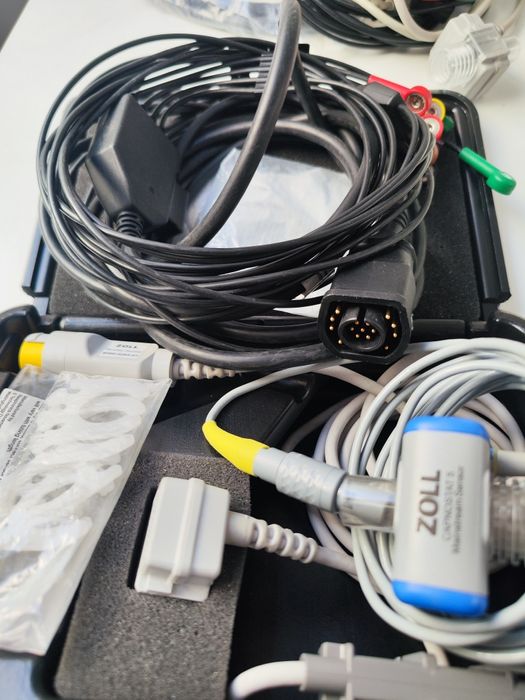 Defibrylator Zoll M,M Series CCT, E Series 12 EKG spo2 CO2 etco2 nibp