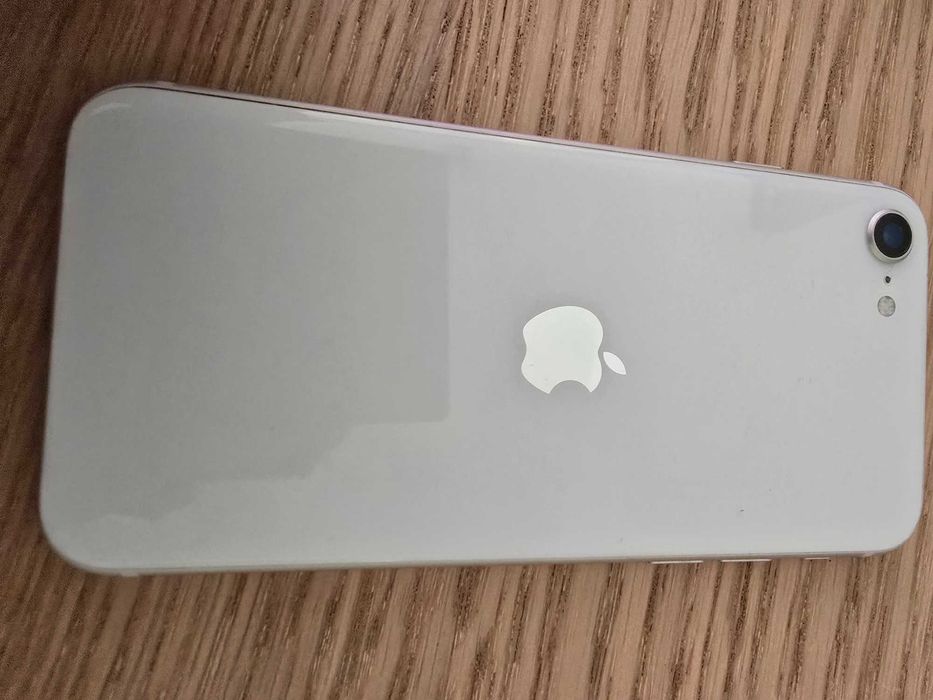 Smartfon APPLE iPhone SE 2022 64GB