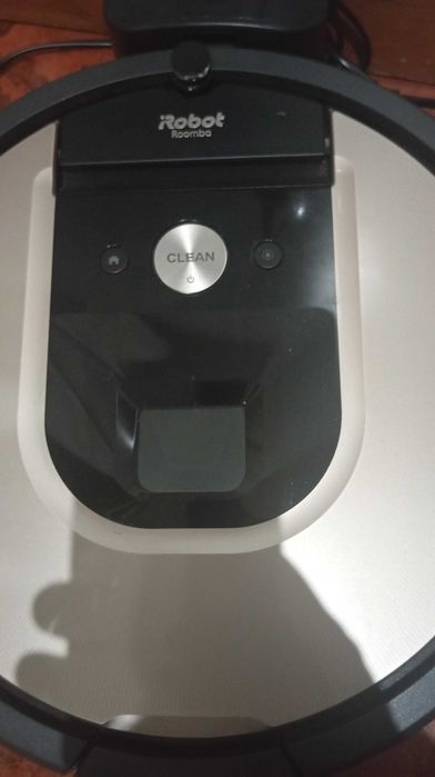 Vendo Aspirador robô iRobot Roomba 974 como novo