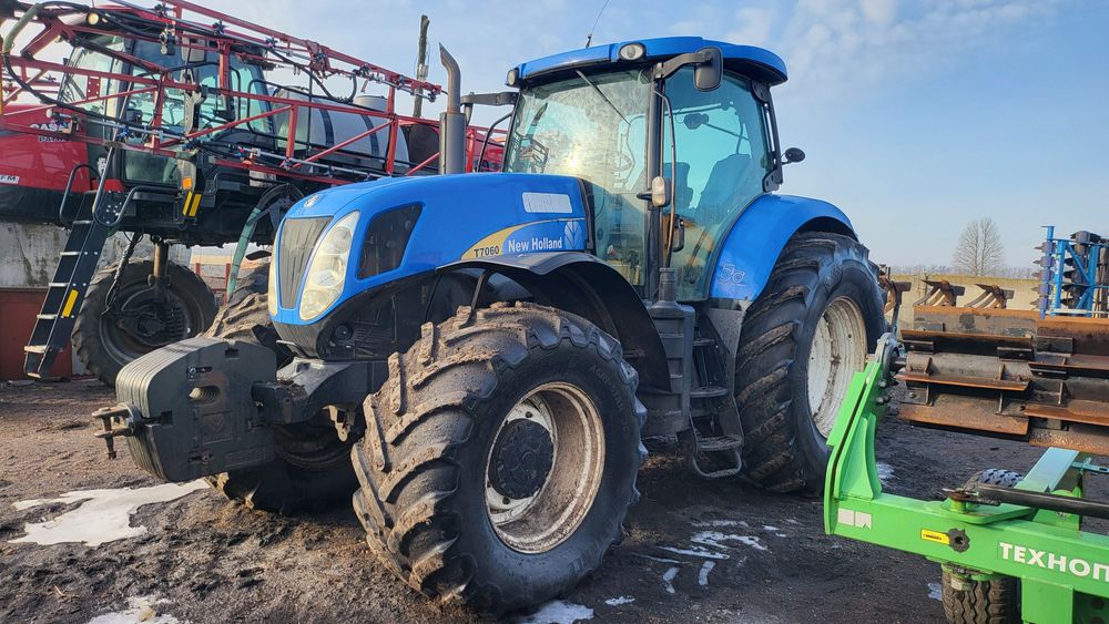 Трактора New Holland T7060