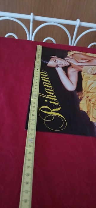 Poster Rihanna/High School Music, com defeito