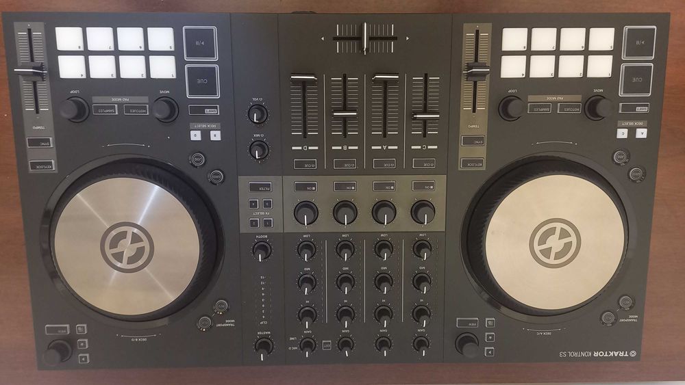 Mesa de mistura kontrol S3 Traktor como nova