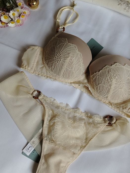 Шикарний романтичний комплект балконет Intimissimi