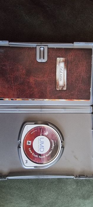 Lara croft tomb Raider Legend psp