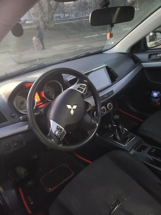 Mitsubishi lancer 10