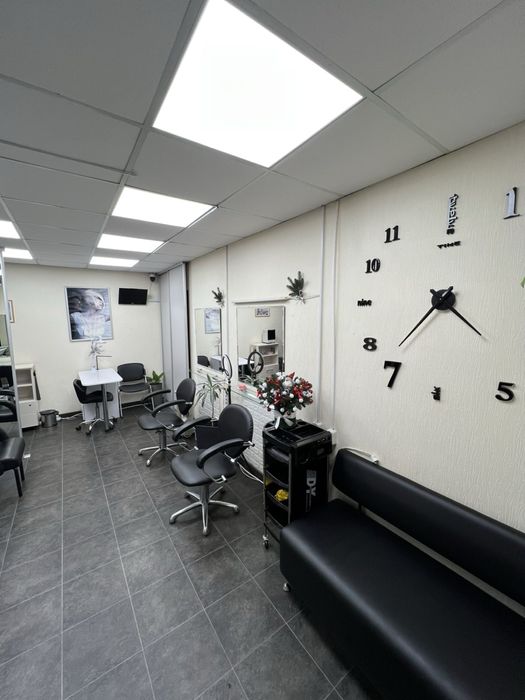 Аренда кресло в салоне