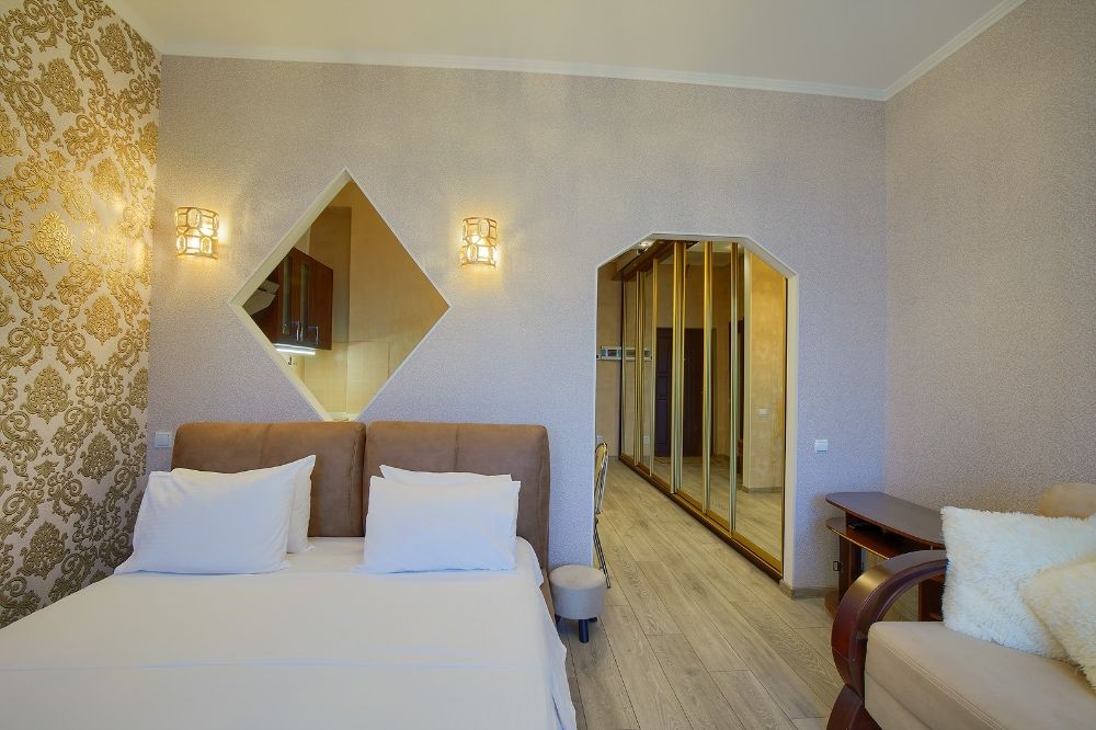 1к квартира подобово біля метро Університет