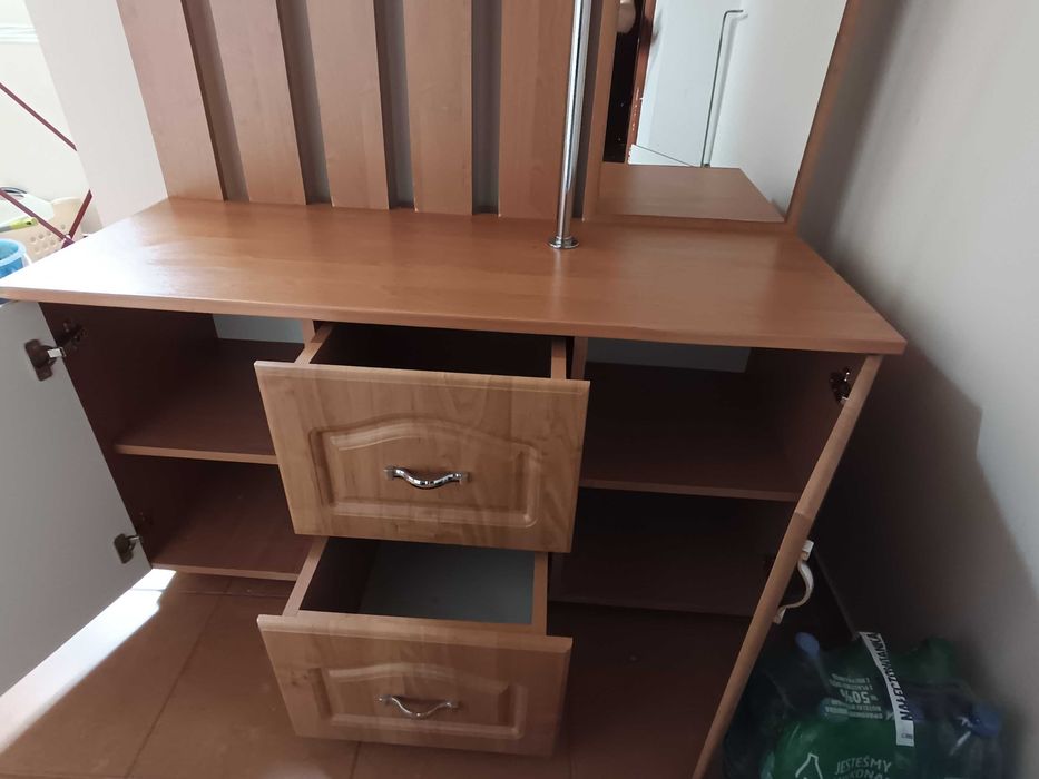 Garderoba / szafka z lustrem