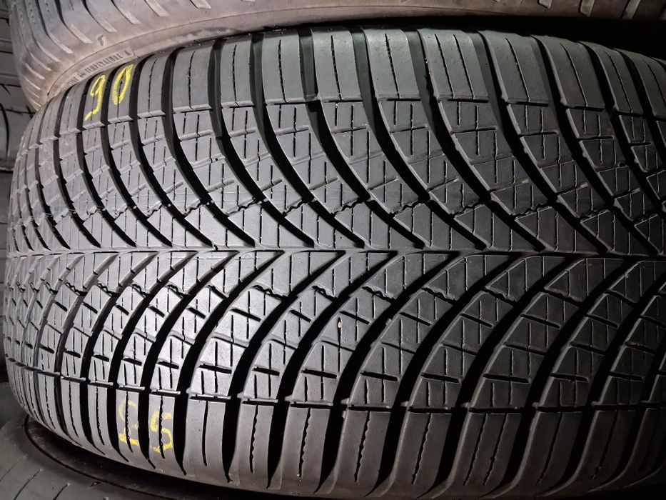 ШИНЫ Б/У 275/45 R20 Goodyear Vector 4Seasons Gen-3