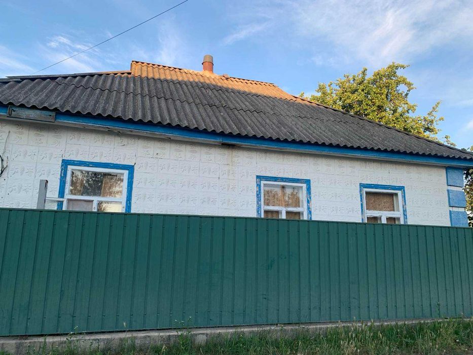 Продаж будинку 4-кімнати р-н  с.Нове