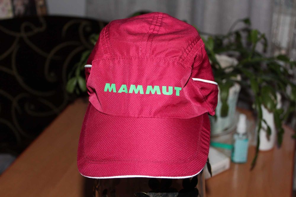 Кепка жiноча Mammut \ оригiнал\