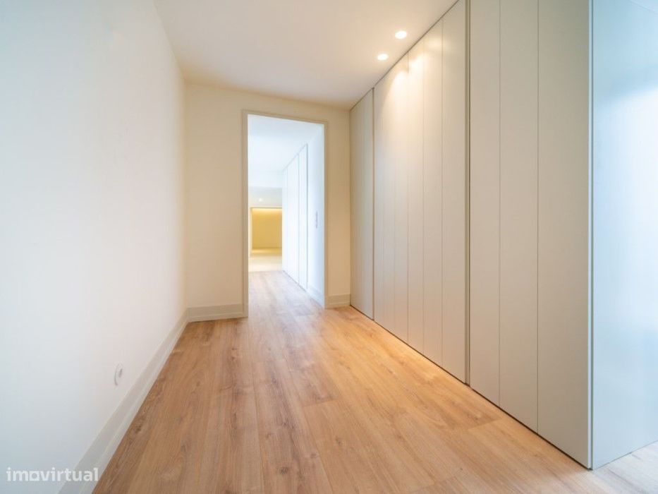 Apartamento T4 na Rua do Telhal