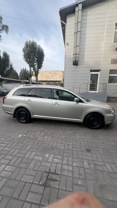Продам тойота авенсіс
