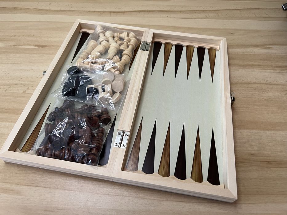 Szachy, warcaby, backgammon (3w1) - 24×24cm