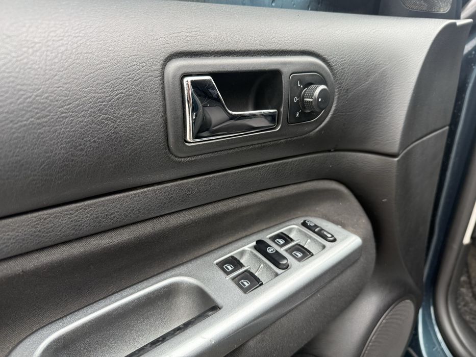 Volkswagen Golf 1.6 СУПЕР СТАН