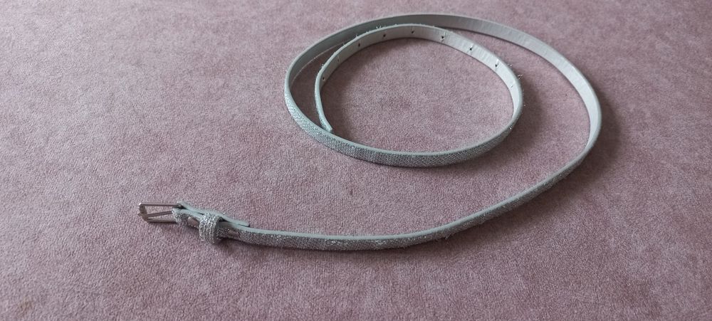 pasek damski szary połyskujący długość 108 cm