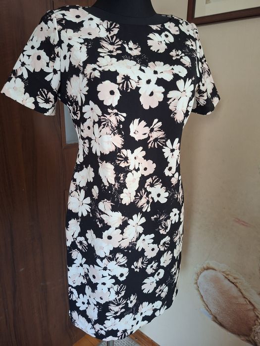 Sukienka F&F r. M czarna w kwiaty