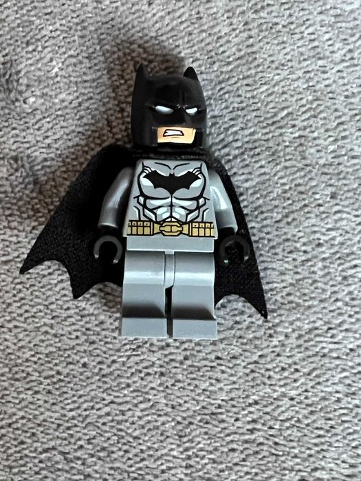 LEGO DC, minifigurka Batman w szarym garniturze  (sh151)