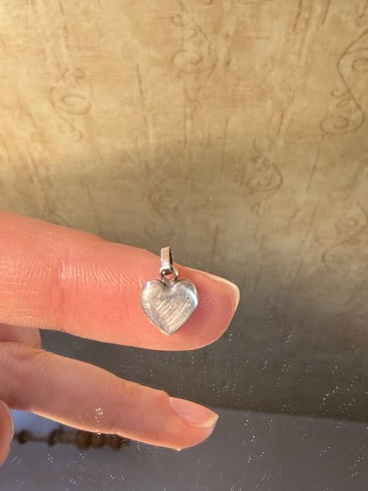 Mała srebrna zawieszka serce | ok. 1 cm | Delikatna
