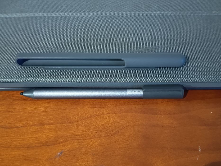 Tablet 2 em 1 Lenovo IdeaPad Duet 5 Chromebook (13", OLED) + capa + teclado + caneta