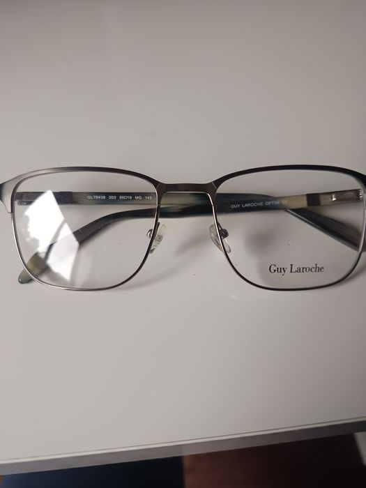 Óculos da Guy de Laroche