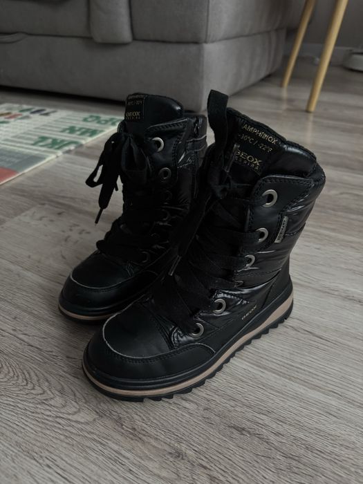 Чоботи, черевики Geox