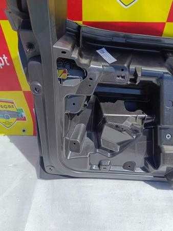 Porta da Mala Peugeot 3008 SUV (16/+)