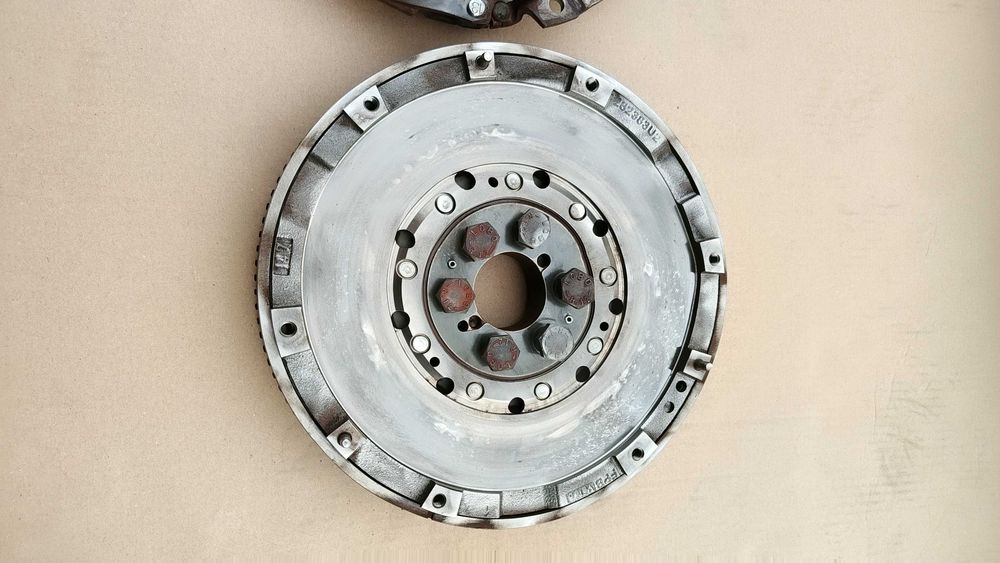 Dwumasa Sprzegło FIAT CROMA II 04-09.r 1.9 CDTI M32 Z19DTH 6 biegów