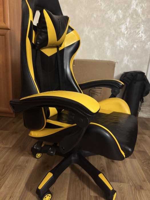 Компьютерне крісло