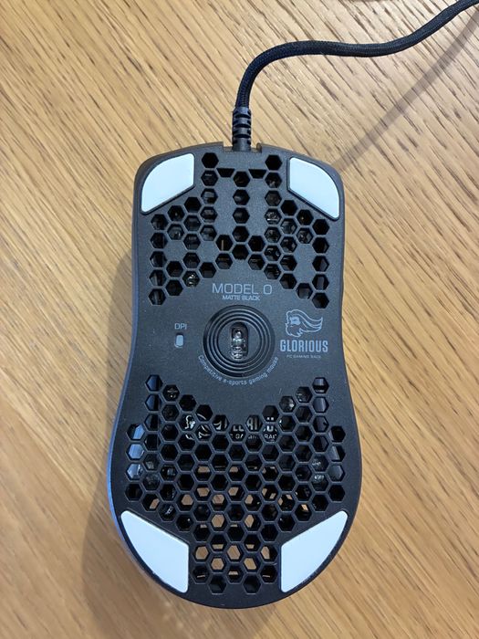 Rato Gaming Glorious Model O - COMO NOVO