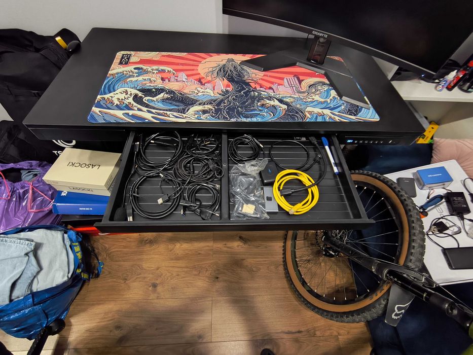 Biurko elektryczne Mark Adler Leader 8.2 Black 120 cm