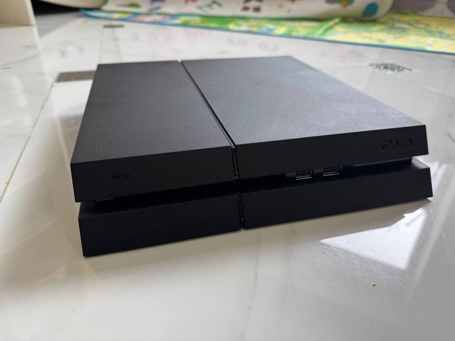 Play station 4 , 500gb