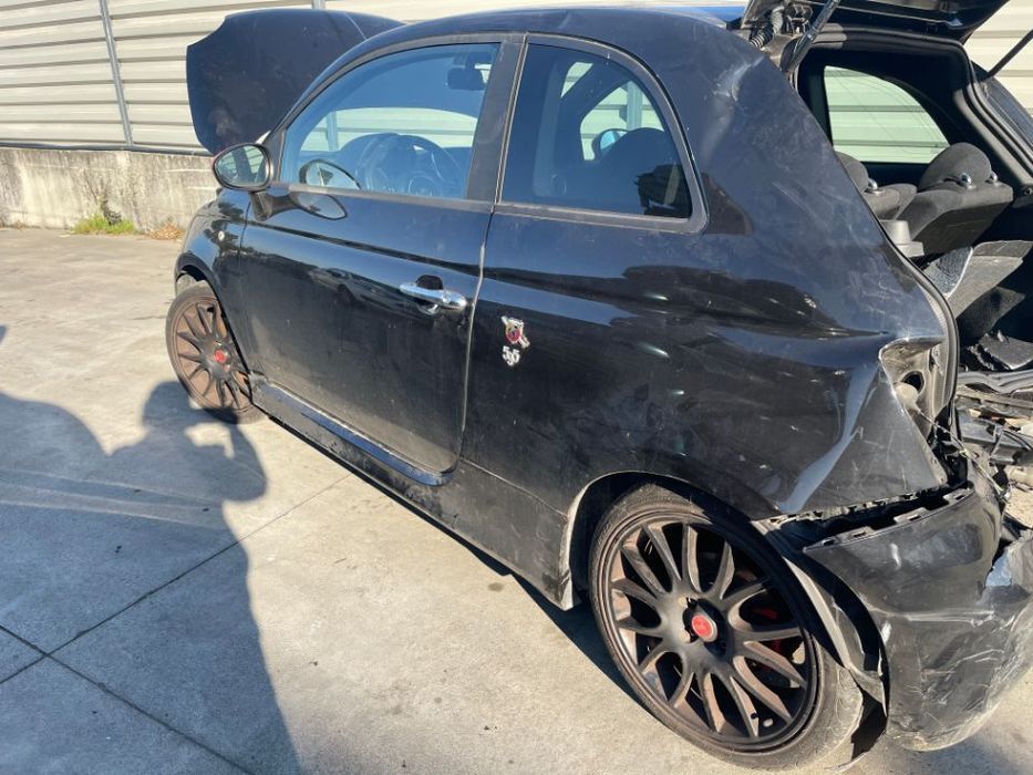 FIAT 500 595 ABARTH PISTA DE 2018 PARA PEÇAS