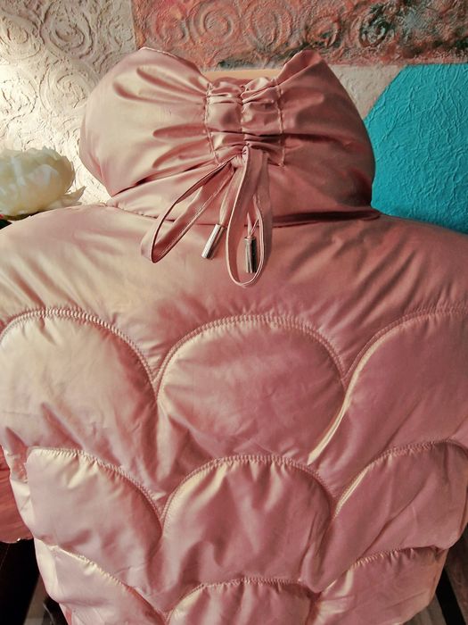 Pikowana ocieplana kurtka damska.